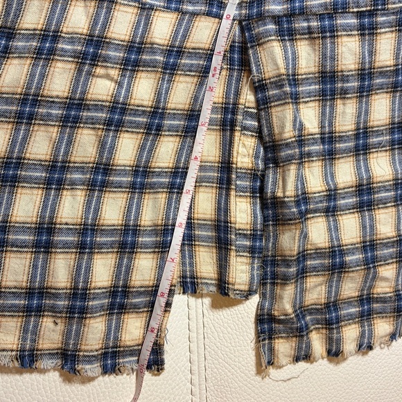 Plaid Button-Up Shirt - Size XL - Picture 10 of 10